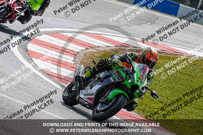 donington no limits trackday;donington park photographs;donington trackday photographs;no limits trackdays;peter wileman photography;trackday digital images;trackday photos